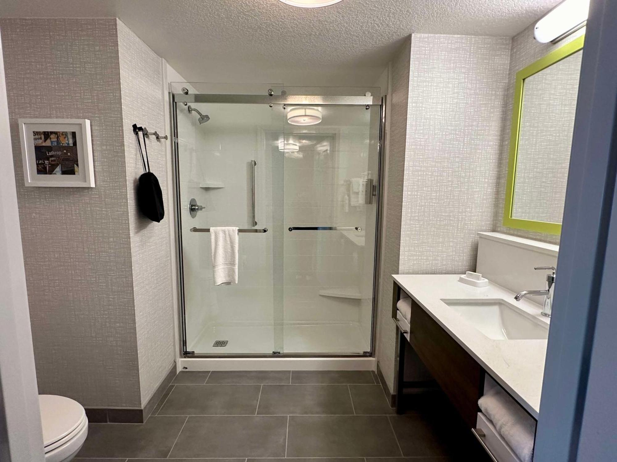Hampton Inn & Suites Lathrop Eksteriør billede