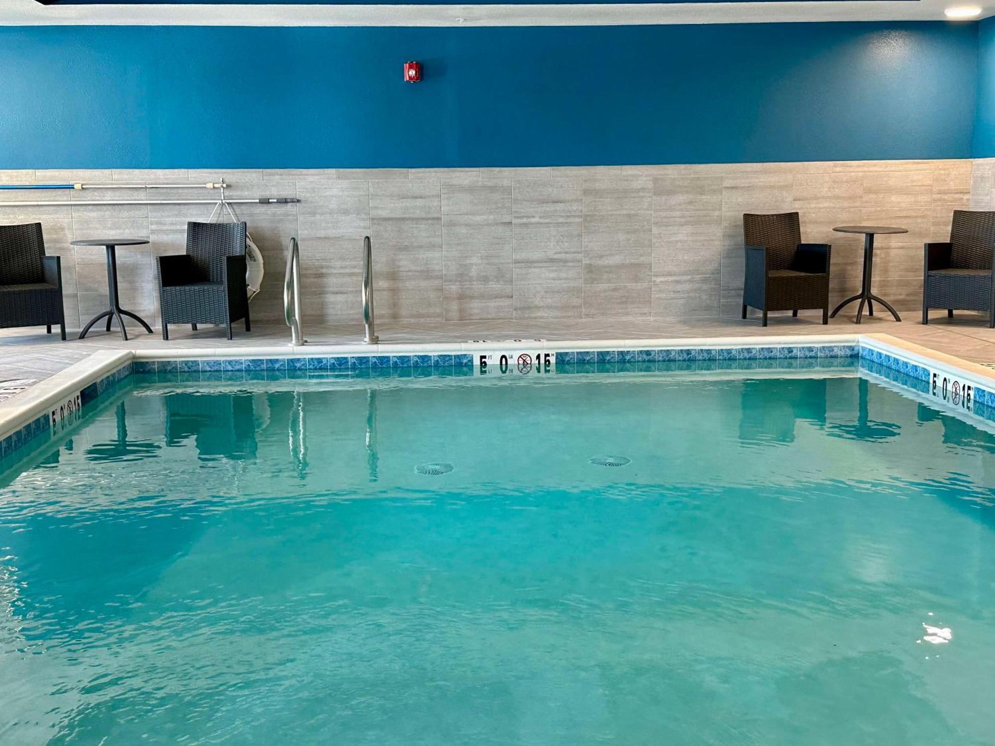 Hampton Inn & Suites Lathrop Eksteriør billede