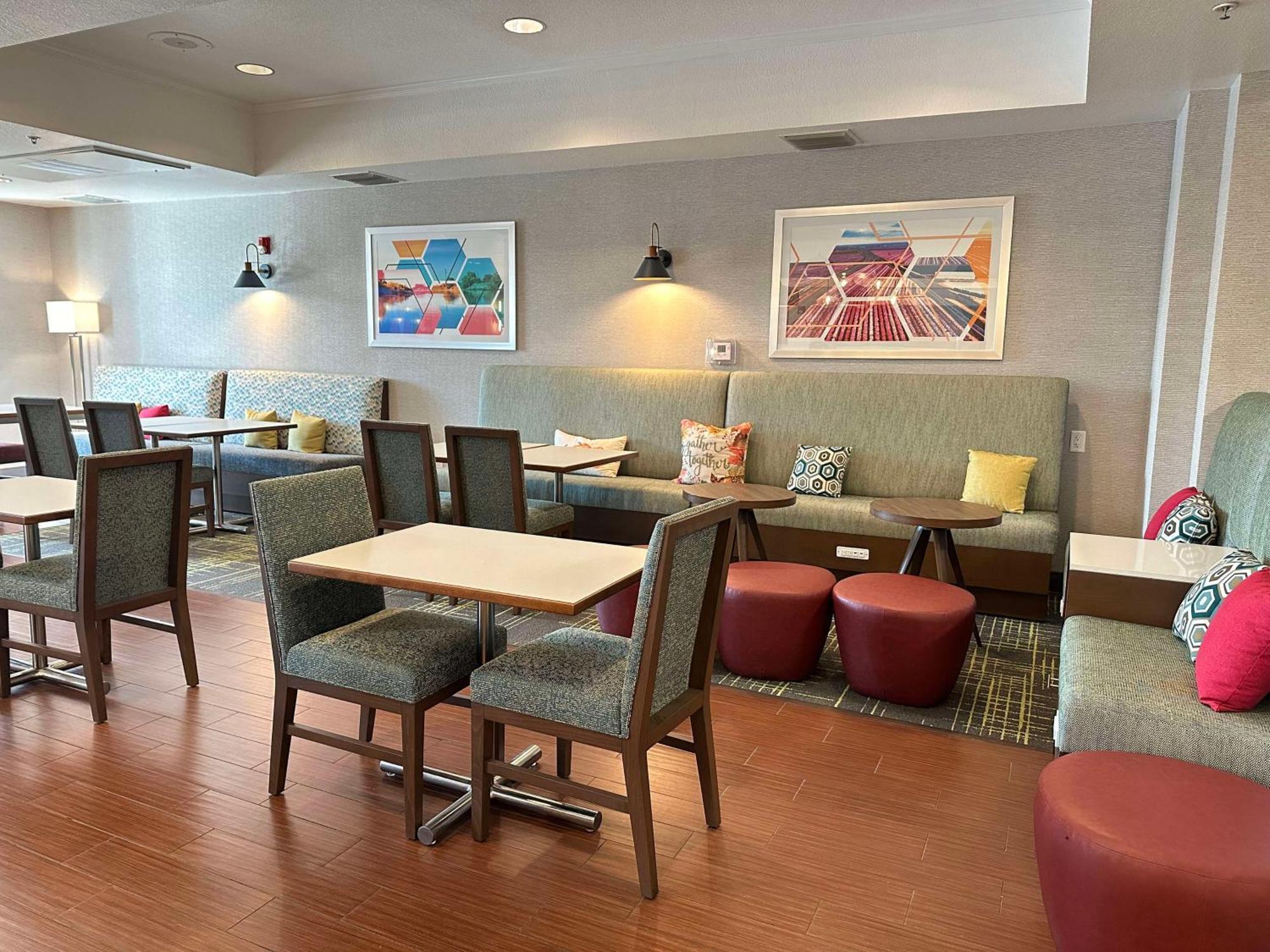 Hampton Inn & Suites Lathrop Eksteriør billede