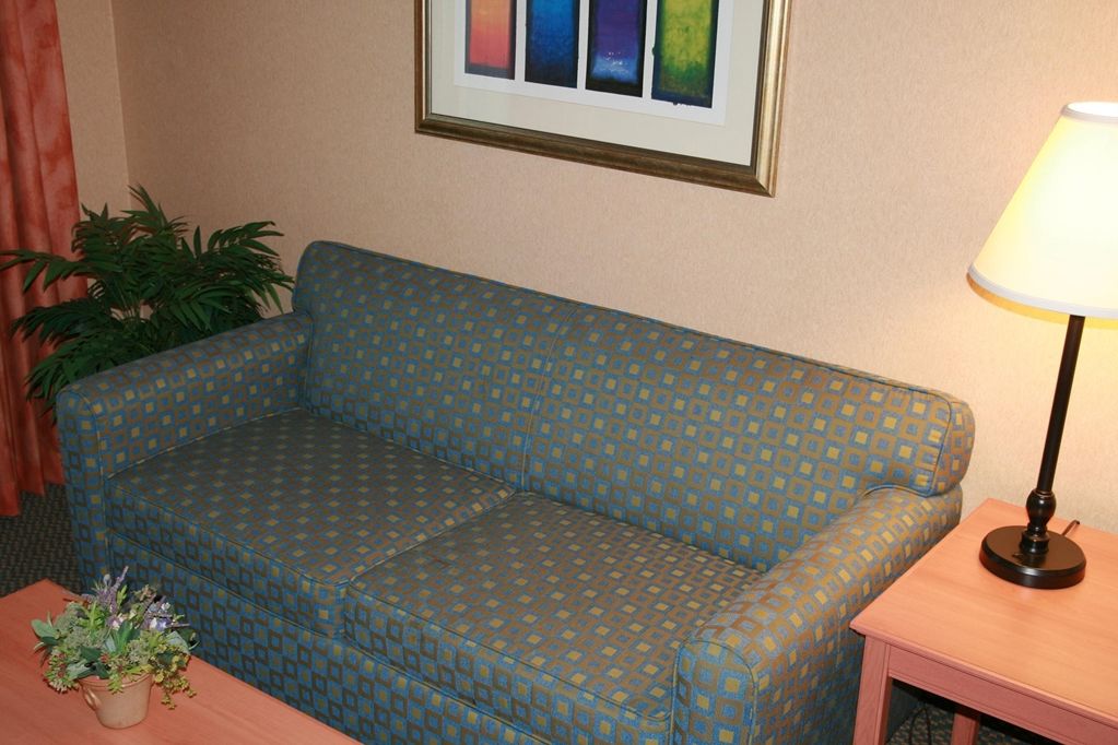 Hampton Inn & Suites Lathrop Værelse billede