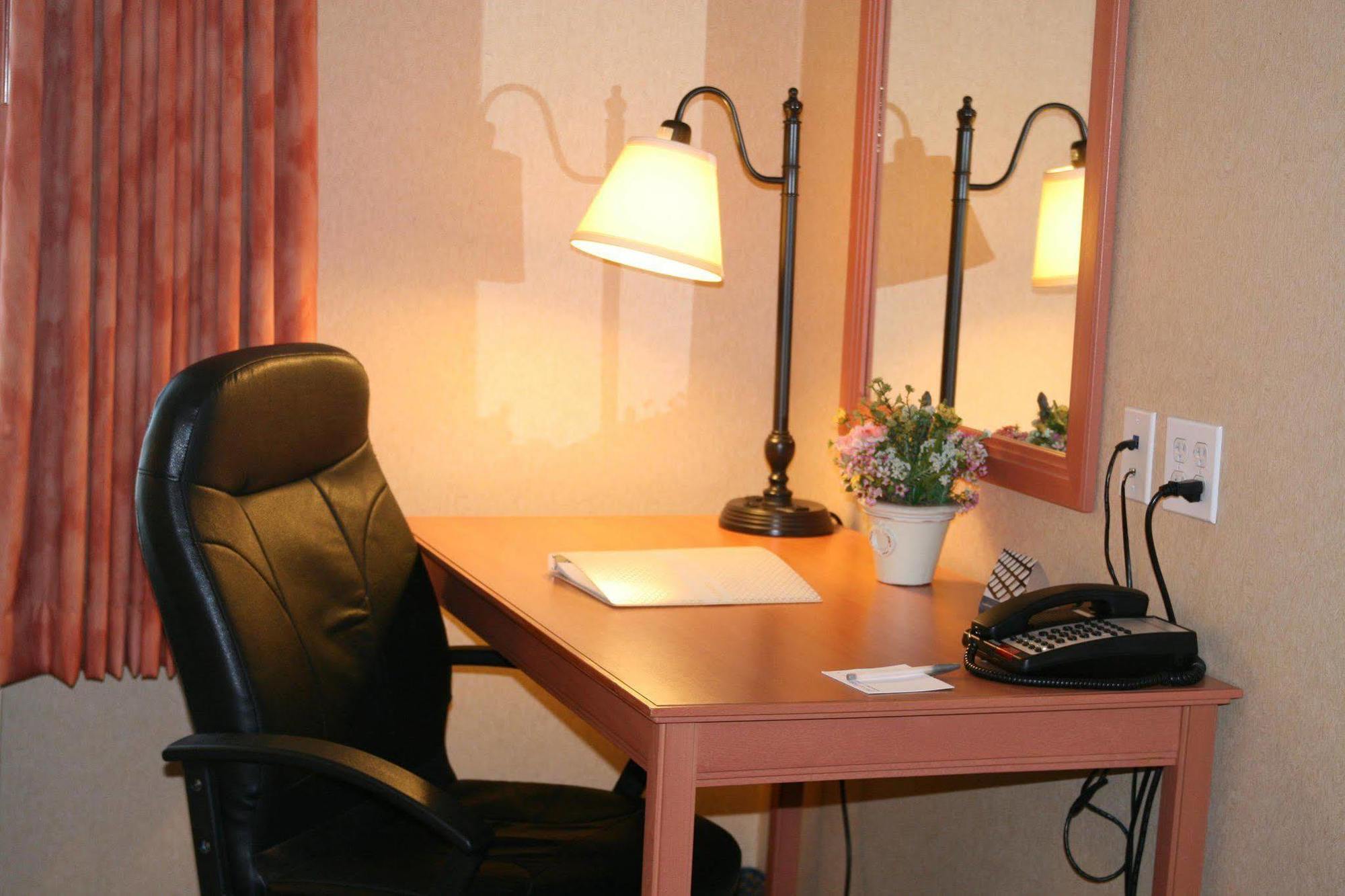 Hampton Inn & Suites Lathrop Værelse billede