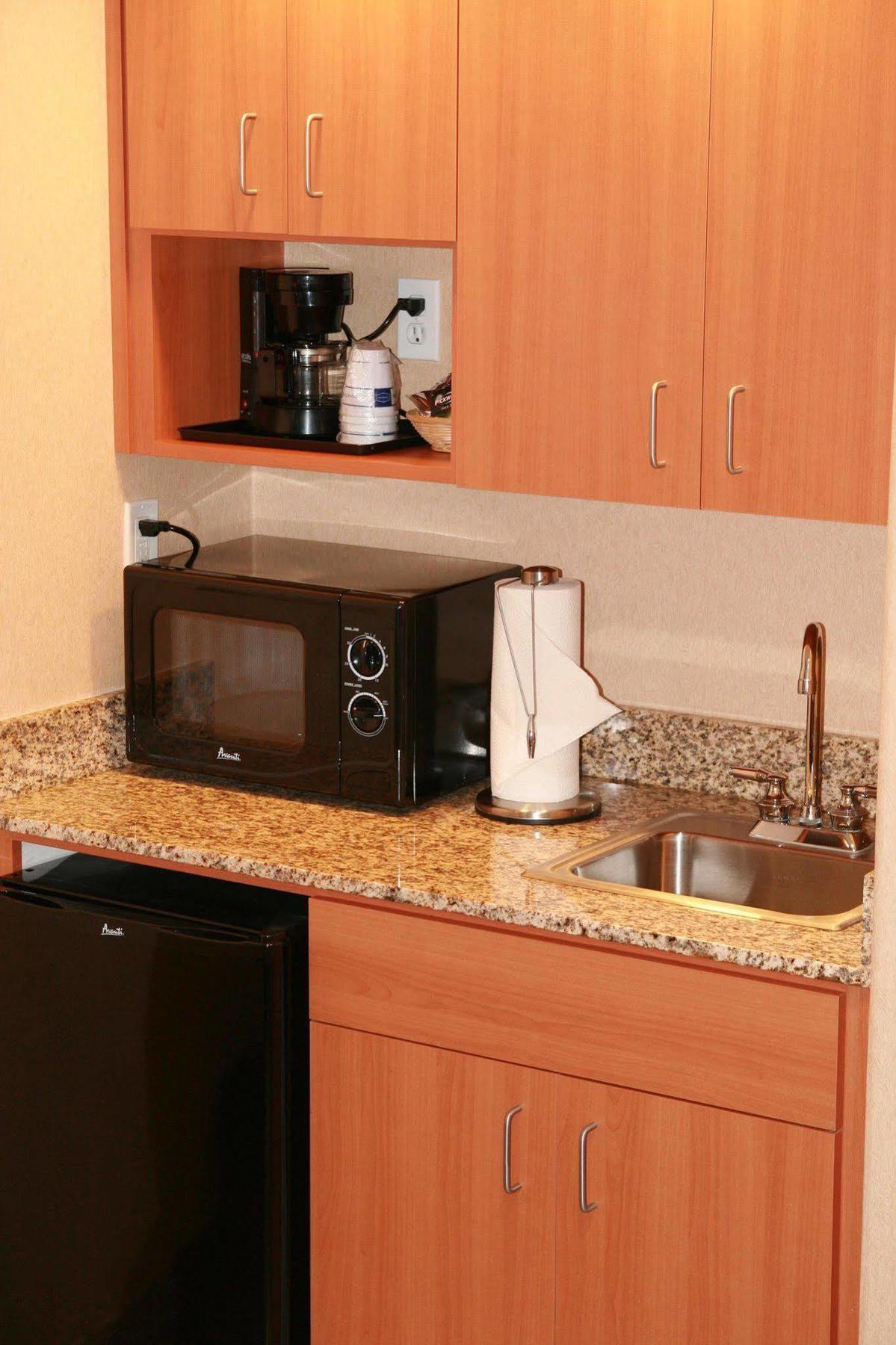 Hampton Inn & Suites Lathrop Værelse billede
