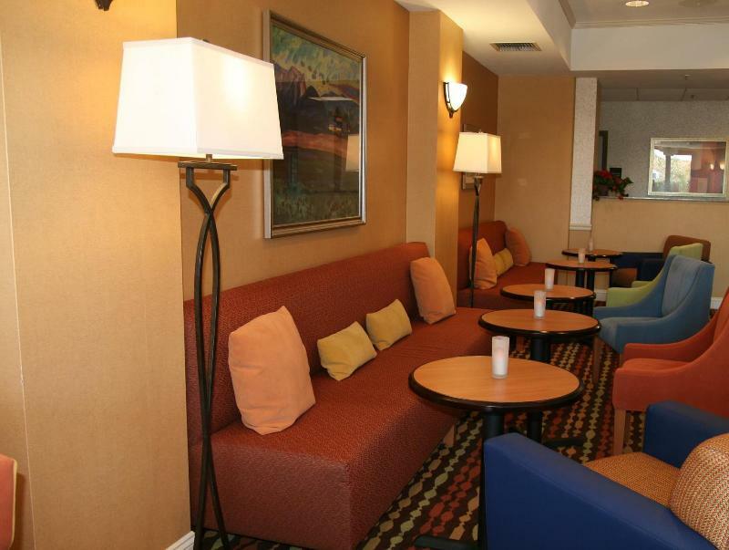 Hampton Inn & Suites Lathrop Eksteriør billede